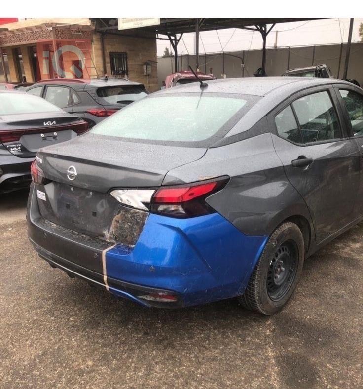 نيسان فيرسا